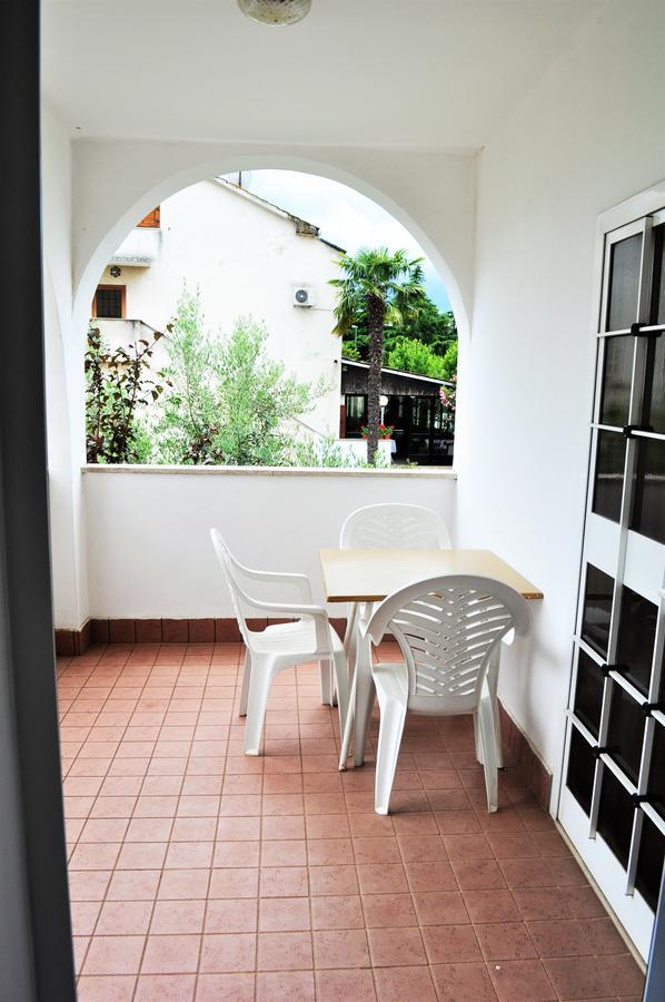 Tri Srca Apartments & Rooms Funtana Dış mekan fotoğraf
