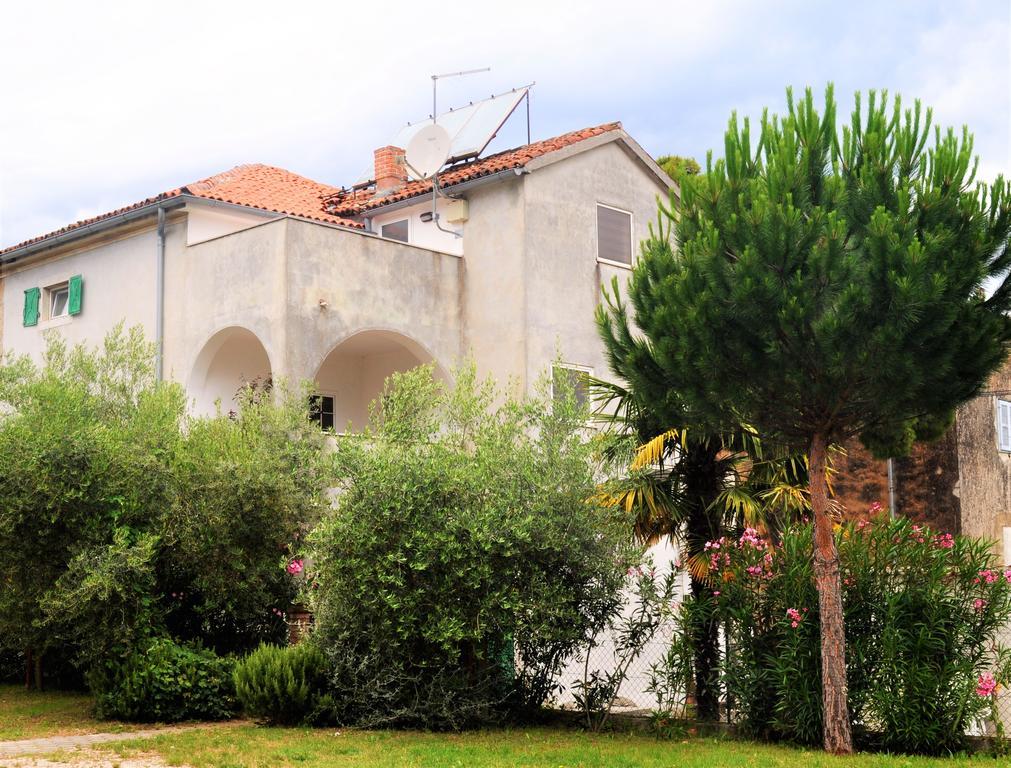Tri Srca Apartments & Rooms Funtana Dış mekan fotoğraf
