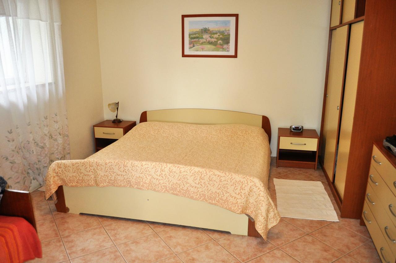 Tri Srca Apartments & Rooms Funtana Dış mekan fotoğraf
